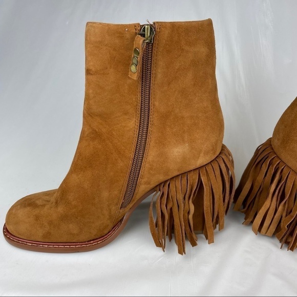 NEW Kelsi Dagger Brooklyn Linx Suede Fringe Boots - Picture 4 of 13
